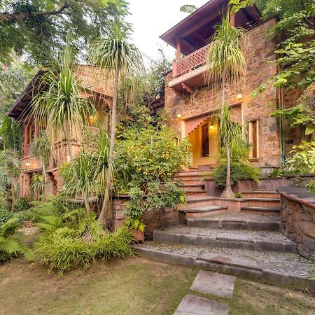 Hostie Chinar Haveli - Heritage Home With Pool, Gurgáon Exteriér fotografie