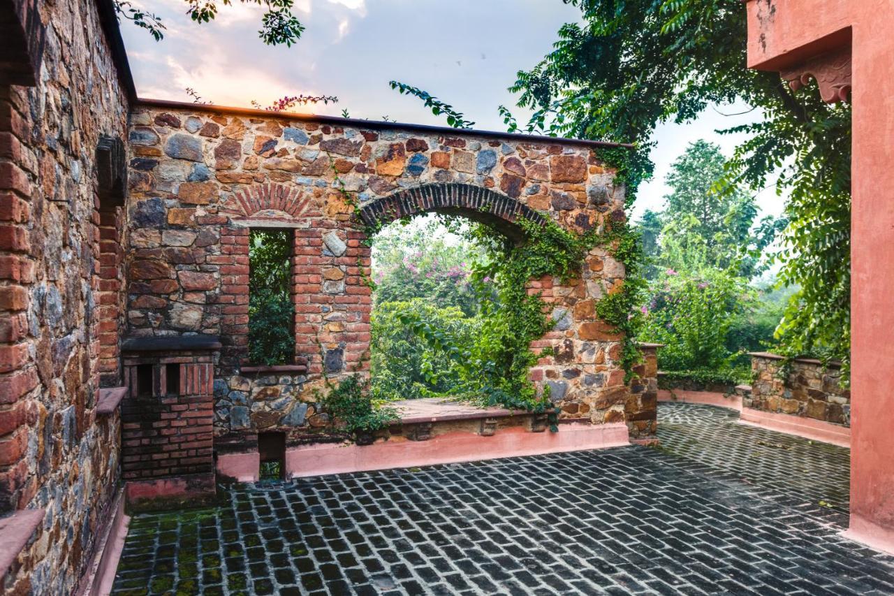 Hostie Chinar Haveli - Heritage Home With Pool, Gurgáon Exteriér fotografie