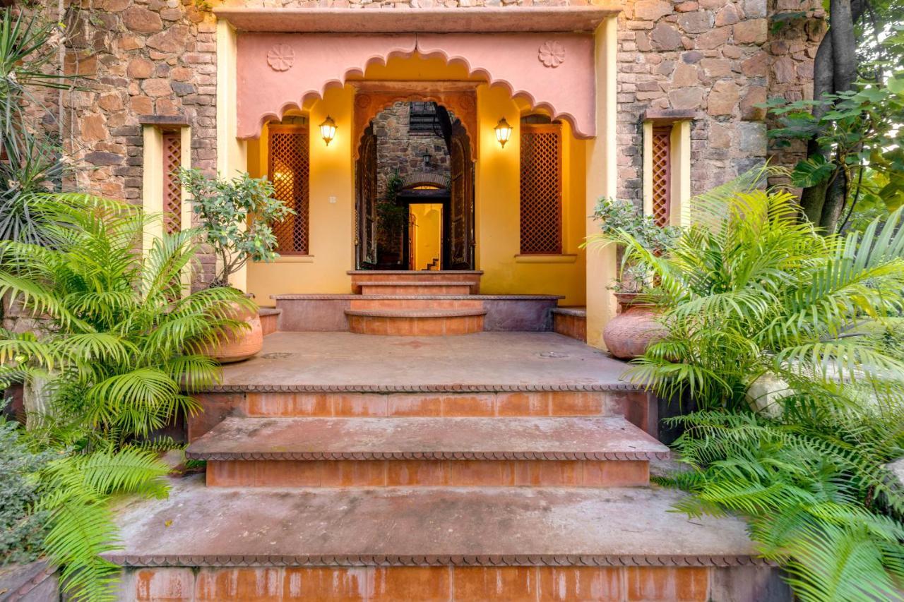 Hostie Chinar Haveli - Heritage Home With Pool, Gurgáon Exteriér fotografie