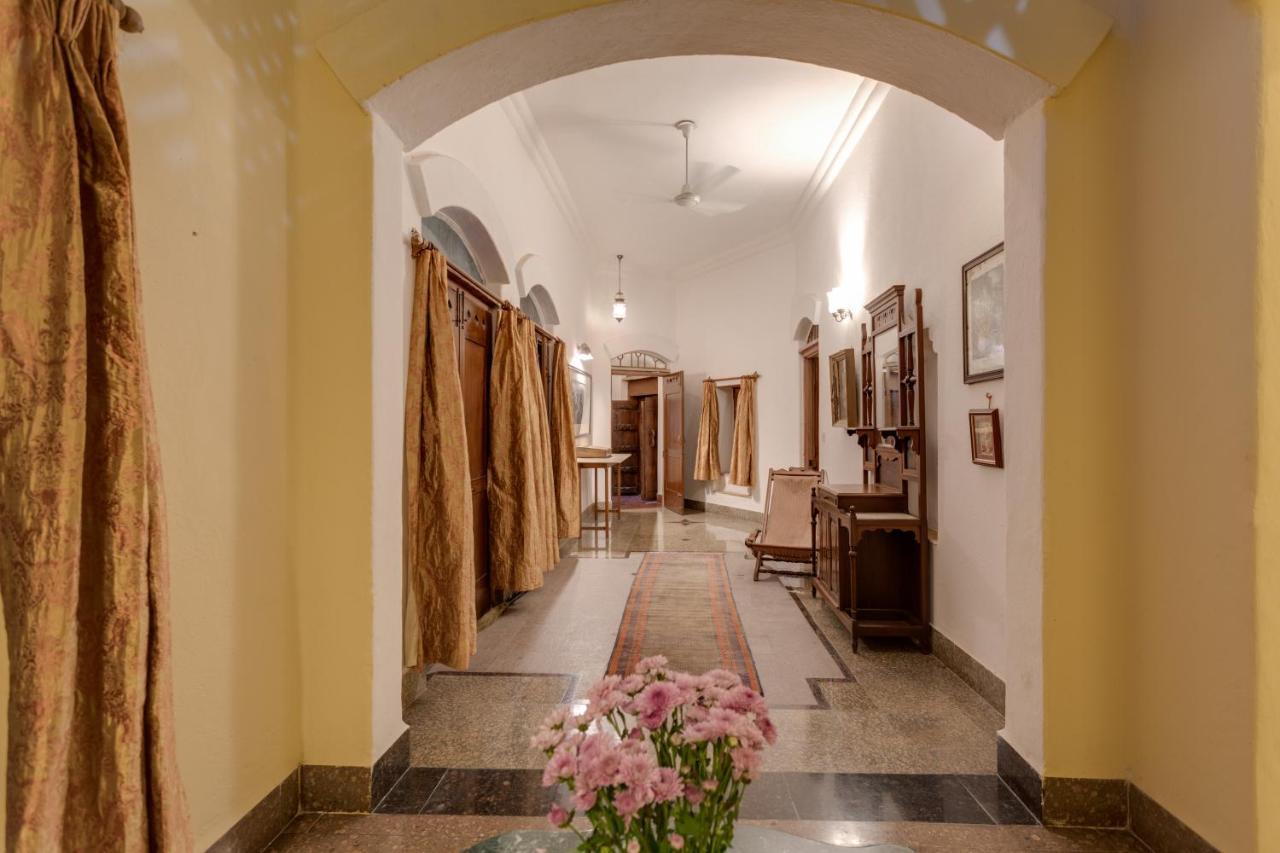 Hostie Chinar Haveli - Heritage Home With Pool, Gurgáon Exteriér fotografie