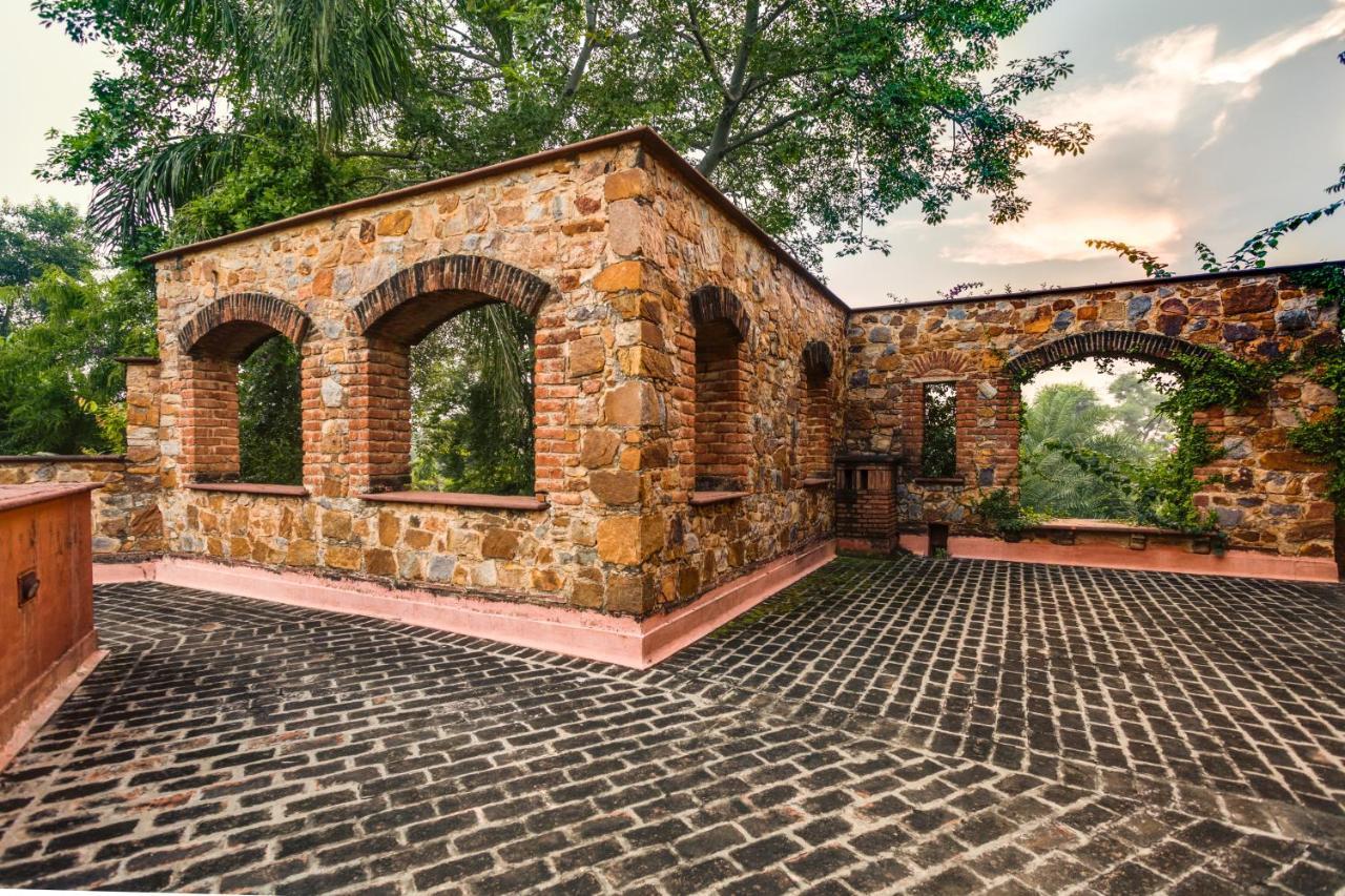 Hostie Chinar Haveli - Heritage Home With Pool, Gurgáon Exteriér fotografie