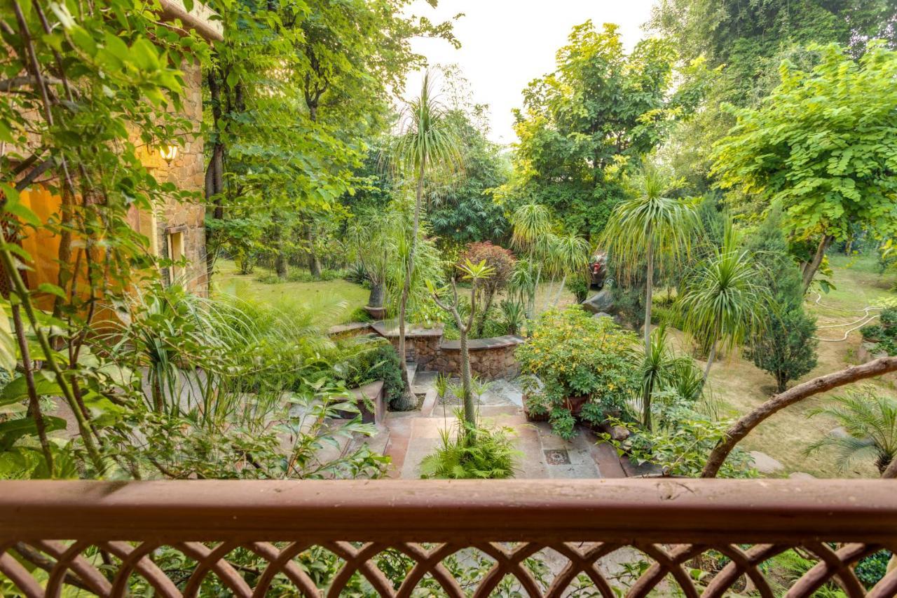 Hostie Chinar Haveli - Heritage Home With Pool, Gurgáon Exteriér fotografie