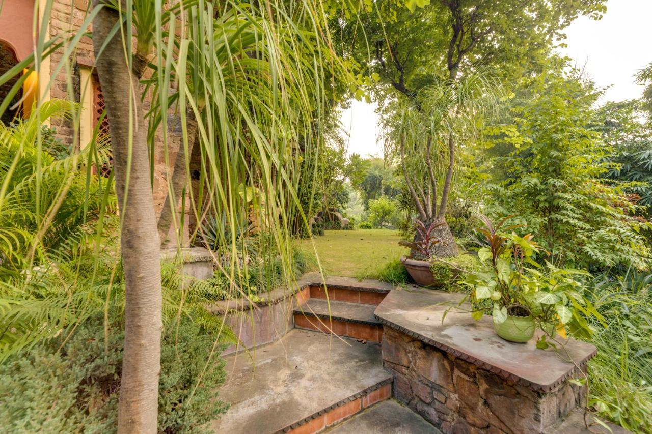 Hostie Chinar Haveli - Heritage Home With Pool, Gurgáon Exteriér fotografie