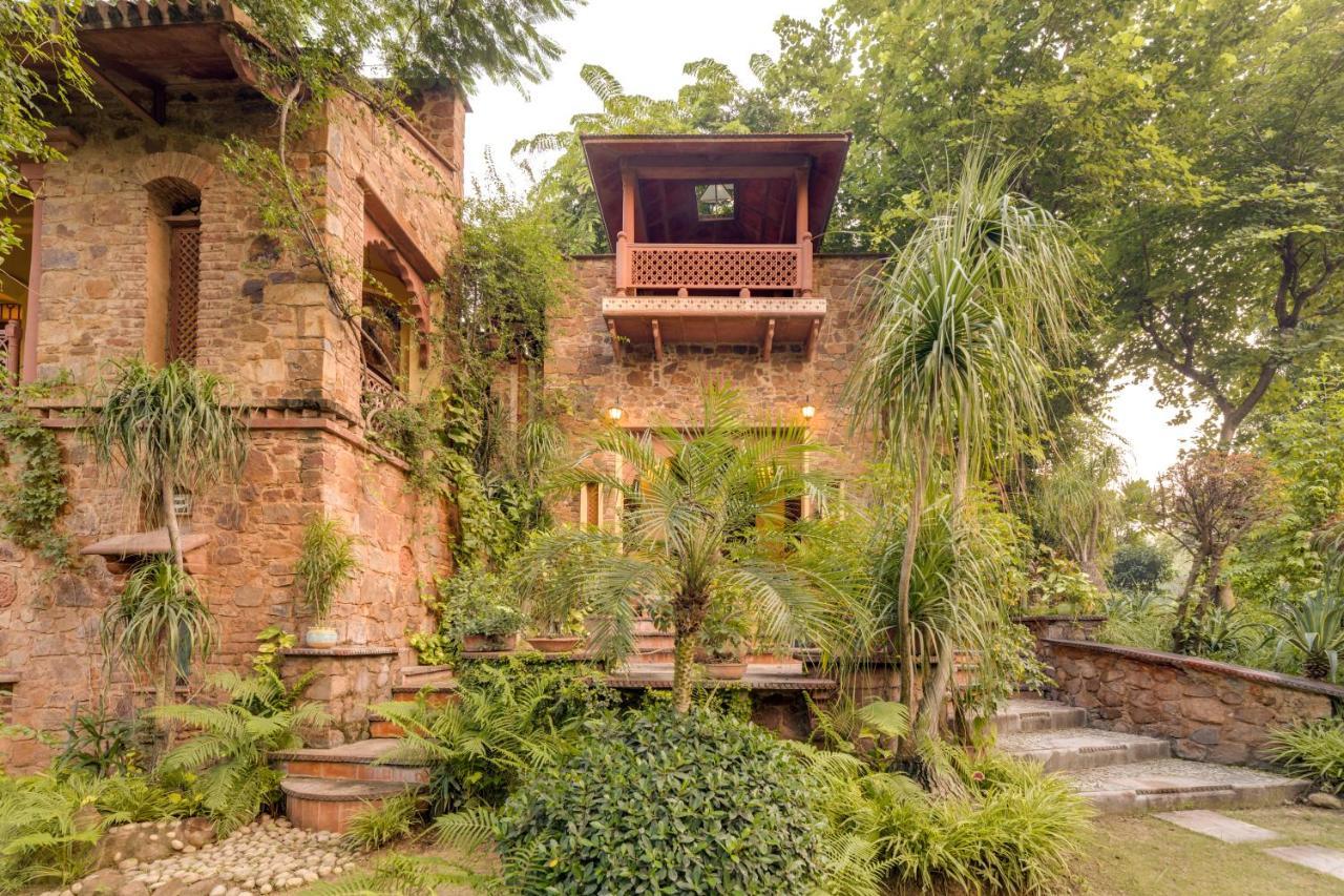 Hostie Chinar Haveli - Heritage Home With Pool, Gurgáon Exteriér fotografie