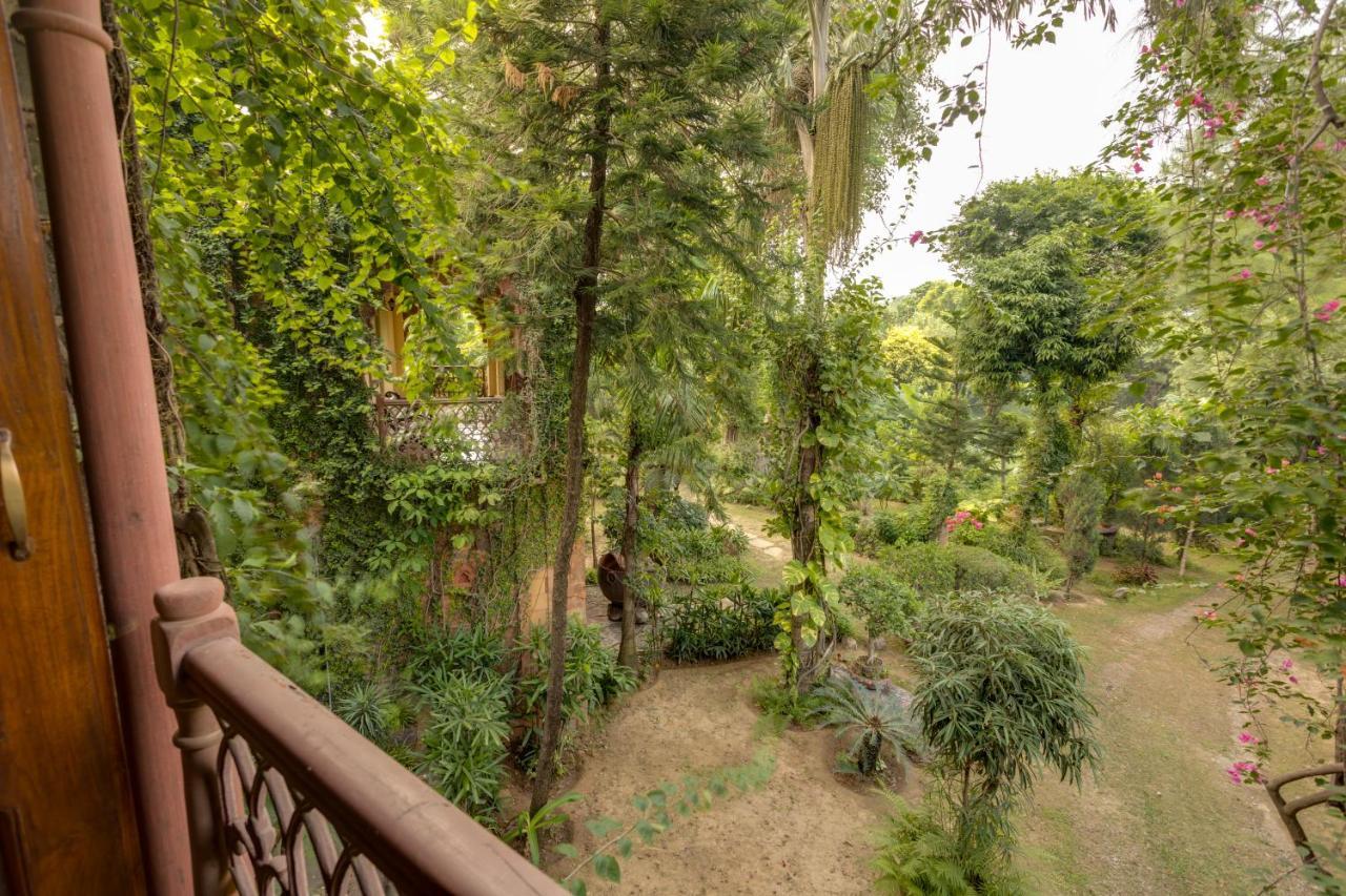 Hostie Chinar Haveli - Heritage Home With Pool, Gurgáon Exteriér fotografie