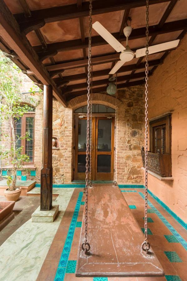 Hostie Chinar Haveli - Heritage Home With Pool, Gurgáon Exteriér fotografie