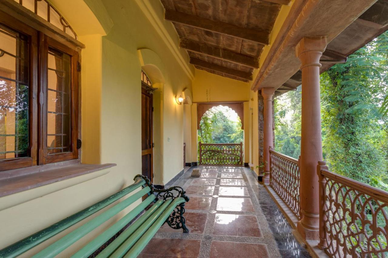 Hostie Chinar Haveli - Heritage Home With Pool, Gurgáon Exteriér fotografie