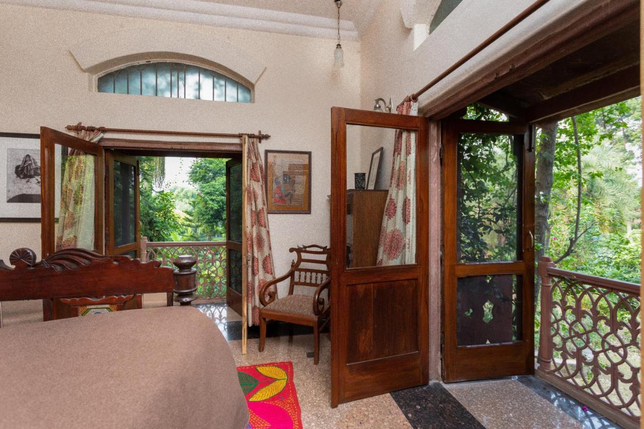 Hostie Chinar Haveli - Heritage Home With Pool, Gurgáon Exteriér fotografie