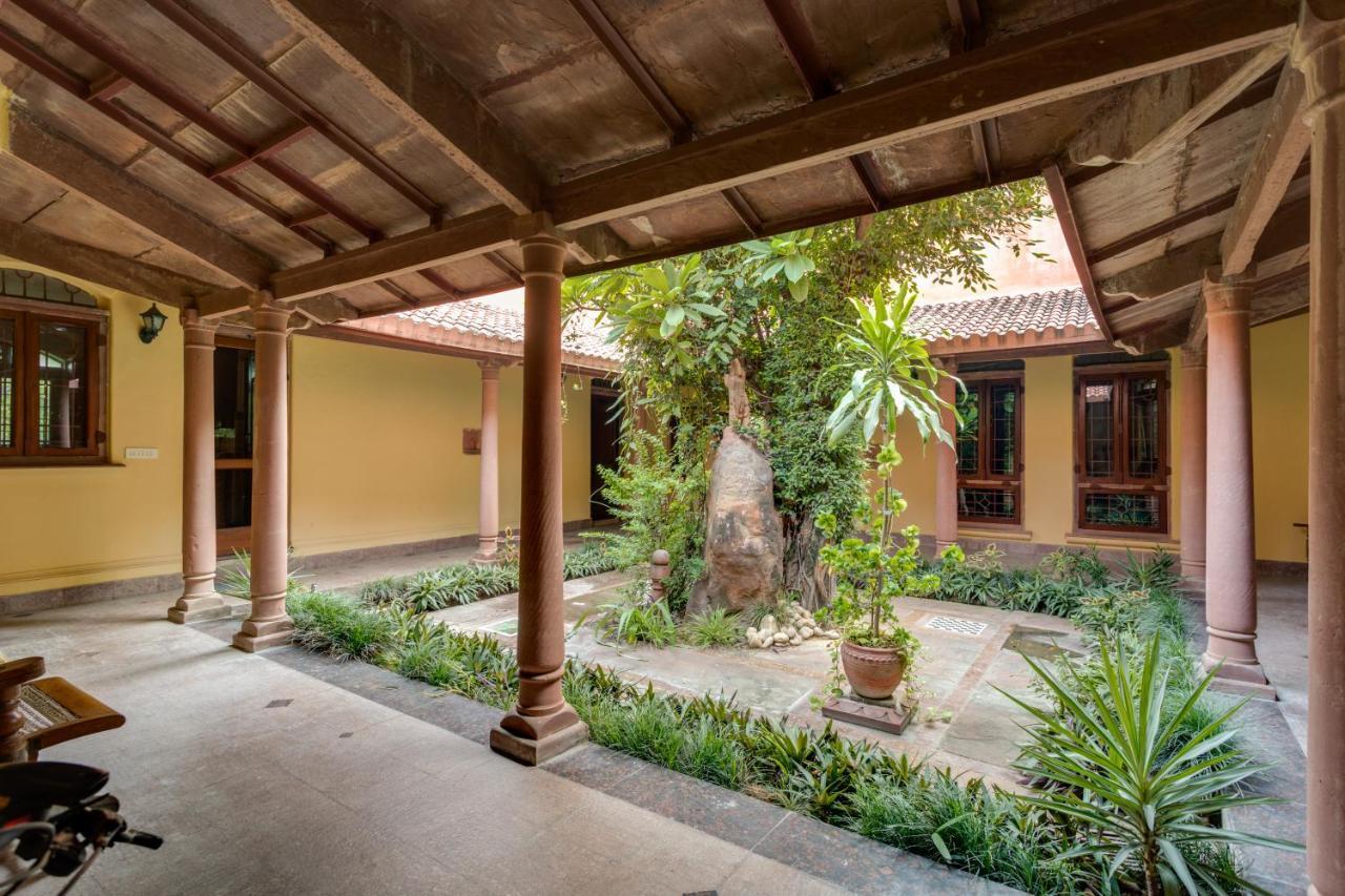 Hostie Chinar Haveli - Heritage Home With Pool, Gurgáon Exteriér fotografie