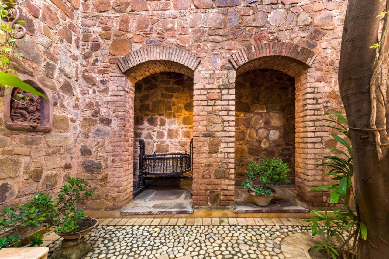 Hostie Chinar Haveli - Heritage Home With Pool, Gurgáon Exteriér fotografie